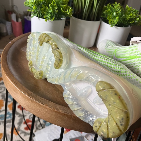 Wmns Air Vapormax 2021 Flyknit Next Nature ‘Feel love “ - Picture 4 of 4
